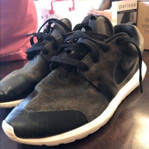 Nike roshe forest green